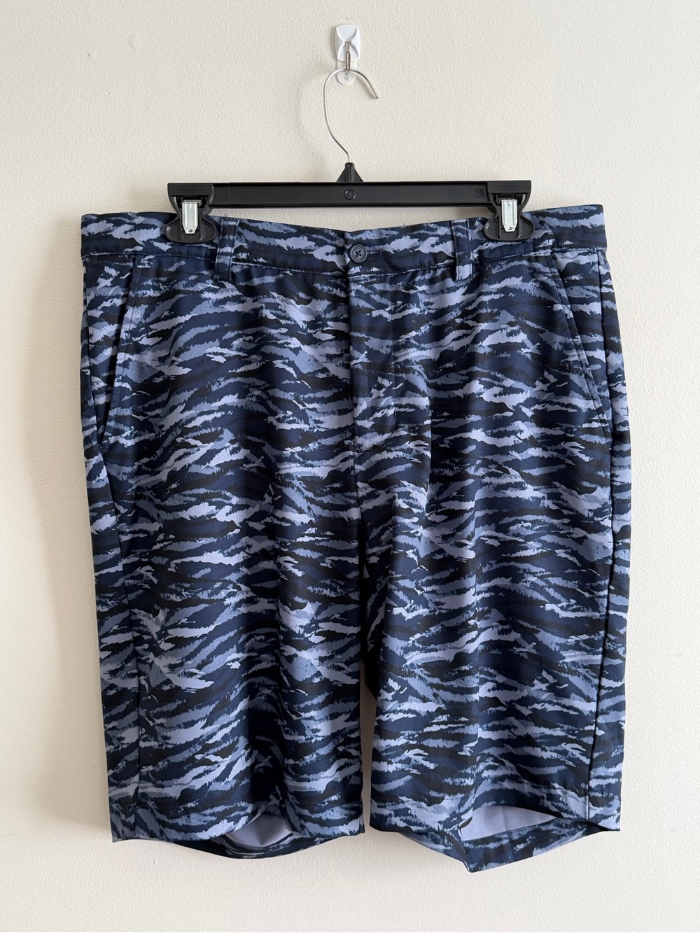 Greg Norman Navy Camo Microlux Shorts (Size 34)